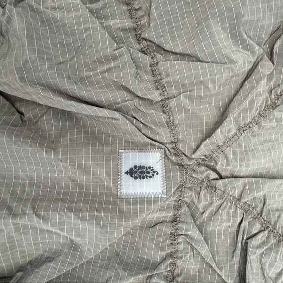 Free People FP Movement Happy Camper Pullover Pewter sz M NWT - Picture 13 of 13